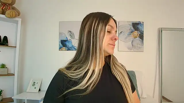 Isabella Harley online show from 07.10.26