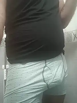 Snapshot of desicockandball chatting on 12.09.24 desicockandball online show from 12.09.24