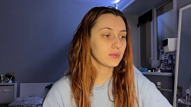 Snapshot of Uniarten chatting on 12.21.25 Uniarten online show from 12.21.25