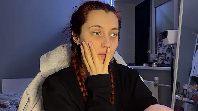 Snapshot of Uniarten chatting on 01.10.26 Uniarten online show from 01.10.26