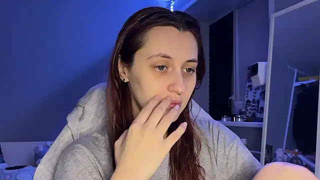 Snapshot of Uniarten chatting on 04.01.26 Uniarten online show from 04.01.26