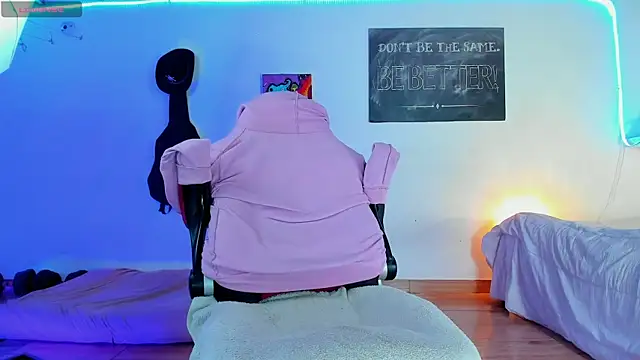 Snapshot of RyanCarter_ chatting on 12.07.24 RyanCarter  online show from 12.07.24