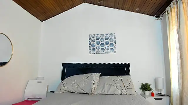 ZulyMichels online show from 11.12.25