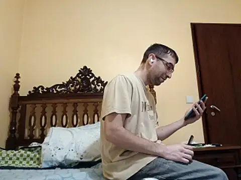 White rabbit  online show from 11.15.25