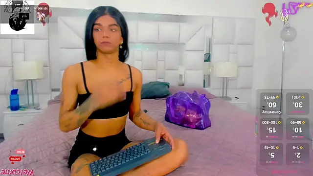 nickyminach  online show from 09.11.25