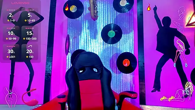 nickyminach  online show from 10.14.25