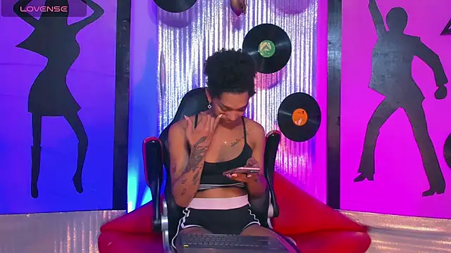 nickyminach  online show from 08.05.26