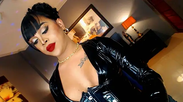 Snapshot of MarryQueen22 chatting on 11.11.25 MarryQueen22 online show from 11.11.25