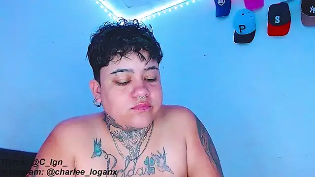 Snapshot of Techno_420_ chatting on 03.11.25 Techno 420 online show from 03.11.25