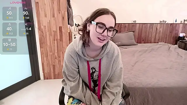 Snapshot of mia_boone chatting on 03.10.26 mia boone online show from 03.10.26