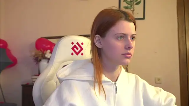 doll lesli online show from 02.13.25