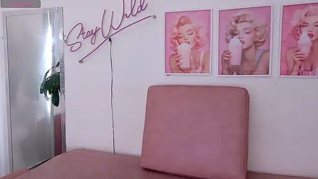 Adele LatinLady online show from 02.05.26