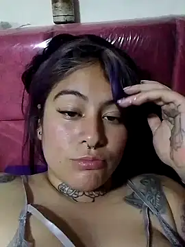 Snapshot of Juanavic chatting on 12.24.24 Juanavic online show from 12.24.24