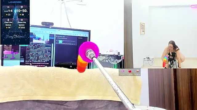 Paulina Davis  online show from 12.20.25