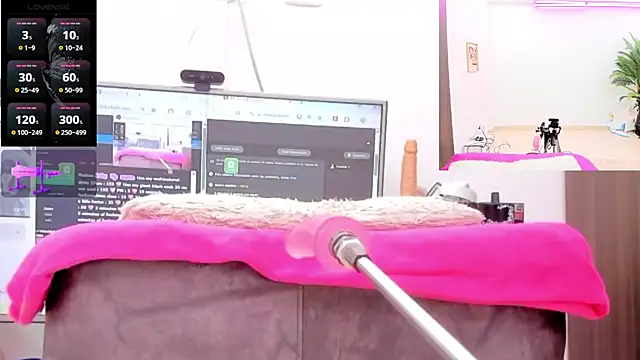Paulina Davis  online show from 04.29.26