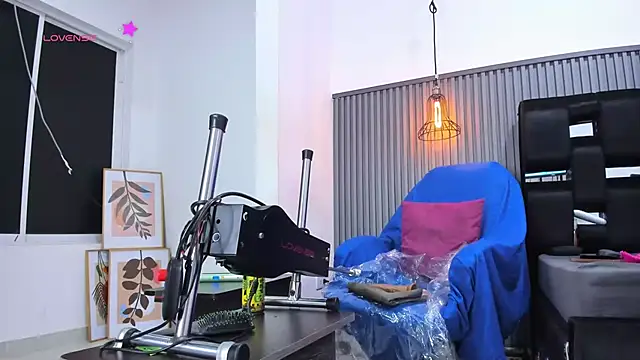 Snapshot of levana1 chatting on 09.16.25 levana1 online show from 09.16.25