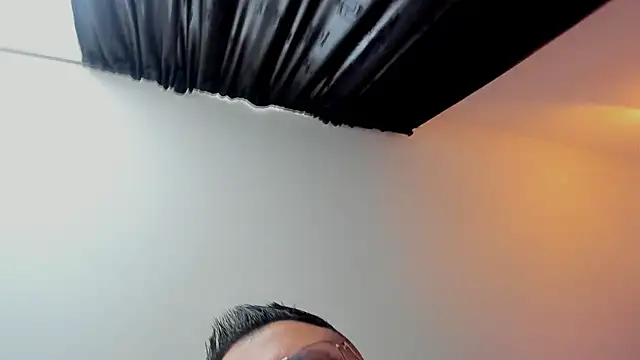 Snapshot of MrFrank_tattoo chatting on 12.18.24 MrFrank tattoo online show from 12.18.24