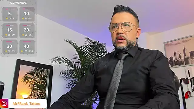 Snapshot of MrFrank_tattoo chatting on 01.13.25 MrFrank tattoo online show from 01.13.25