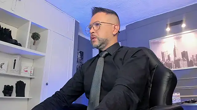 Snapshot of MrFrank_tattoo chatting on 03.13.25 MrFrank tattoo online show from 03.13.25