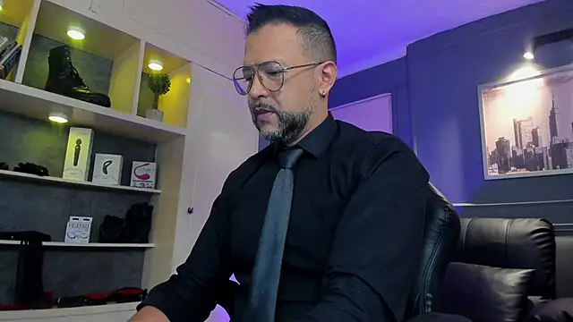 Snapshot of MrFrank_tattoo chatting on 11.28.25 MrFrank tattoo online show from 11.28.25