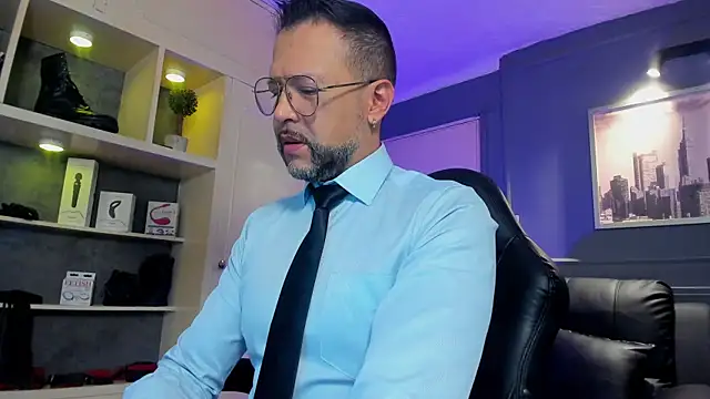 Snapshot of MrFrank_tattoo chatting on 12.04.25 MrFrank tattoo online show from 12.04.25