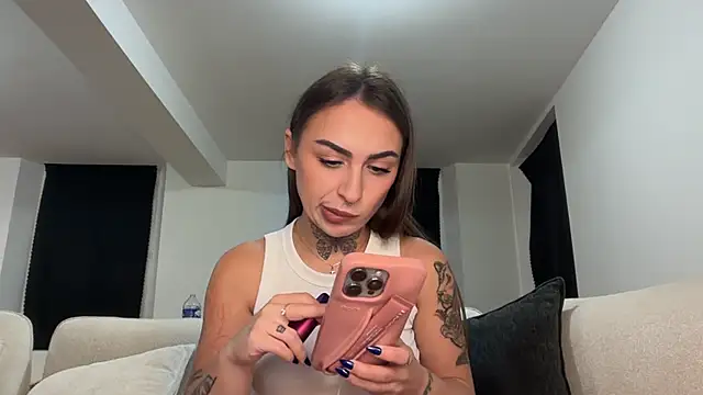 Snapshot of onefire56 chatting on 11.20.25 onefire56 online show from 11.20.25