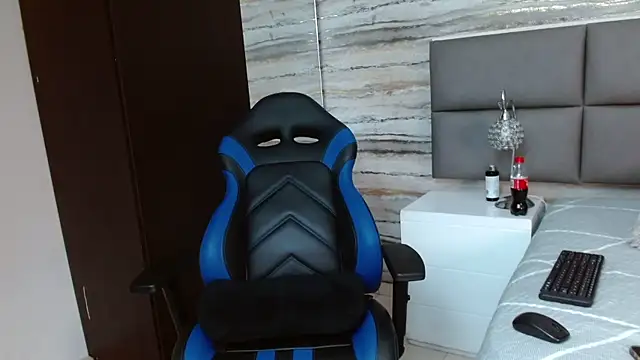 oliver  brown online show from 12.13.24