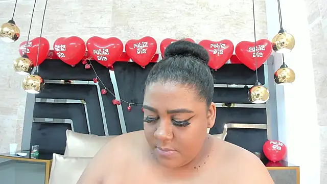 Snapshot of BiancaFollerach chatting on 02.18.25 BiancaFollerach online show from 02.18.25