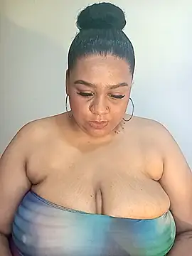 Snapshot of BiancaFollerach chatting on 10.17.25 BiancaFollerach online show from 10.17.25