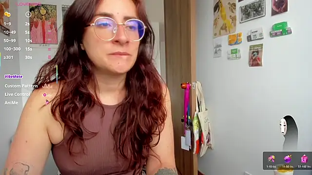 Snapshot of linda_giggle chatting on 05.26.26 linda giggle online show from 05.26.26