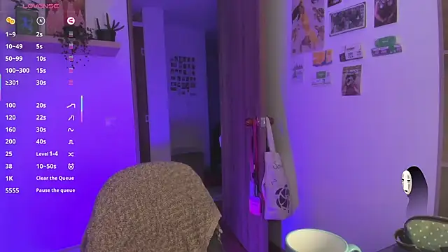 Snapshot of linda_giggle chatting on 06.18.26 linda giggle online show from 06.18.26
