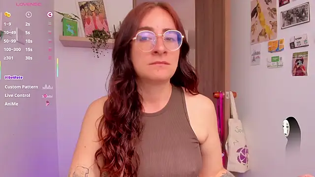 Snapshot of linda_giggle chatting on 06.18.26 linda giggle online show from 06.18.26