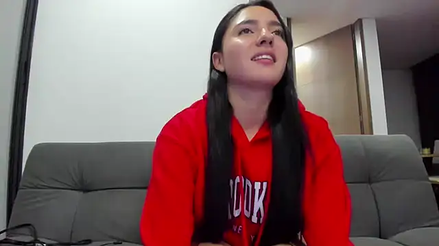 Snapshot of Isa_And_Natasha chatting on 02.15.25 Isa And Natasha online show from 02.15.25