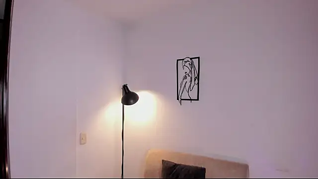 Snapshot of Amber__Davis chatting on 10.30.25 Amber Davis online show from 10.30.25