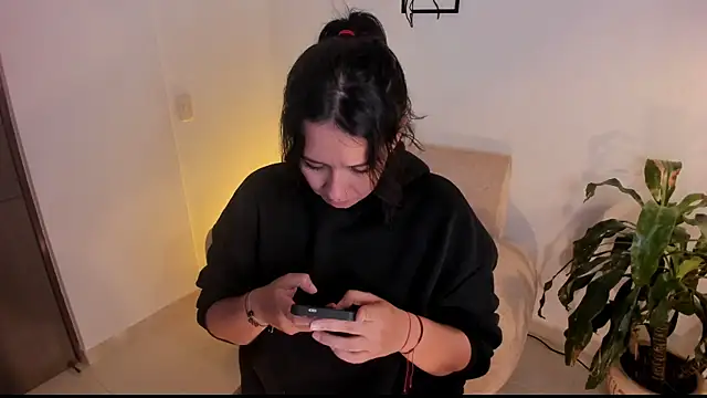 Snapshot of Amber__Davis chatting on 11.20.25 Amber Davis online show from 11.20.25