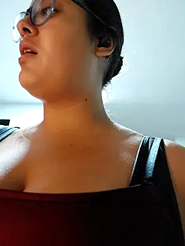 Snapshot of ZabathMiller chatting on 11.21.25 ZabathMiller online show from 11.21.25