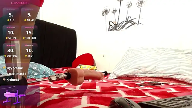 Snapshot of Kattara_Becky_ chatting on 03.08.25 Kattara Becky online show from 03.08.25