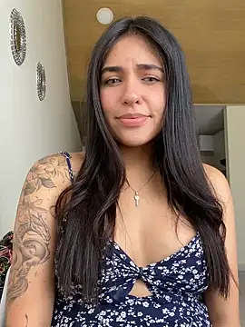 Snapshot of DaphneUwu chatting on 03.20.25 DaphneUwu online show from 03.20.25