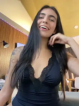 Snapshot of DaphneUwu chatting on 02.08.26 DaphneUwu online show from 02.08.26