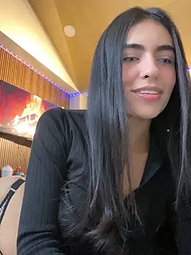 Snapshot of DaphneUwu chatting on 02.19.26 DaphneUwu online show from 02.19.26