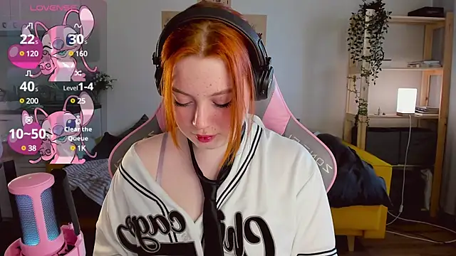 Sofy Benson online show from 03.22.25