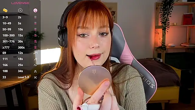 Snapshot of Sofy_Benson chatting on 02.20.26 Sofy Benson online show from 02.20.26