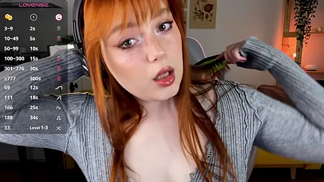 Snapshot of Sofy_Benson chatting on 02.28.26 Sofy Benson online show from 02.28.26