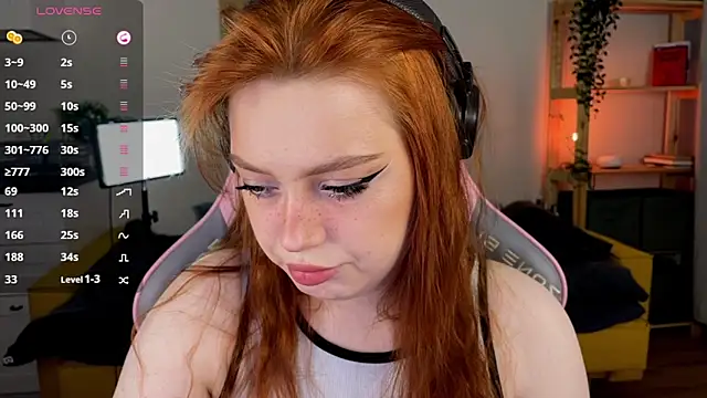 Snapshot of Sofy_Benson chatting on 03.16.26 Sofy Benson online show from 03.16.26