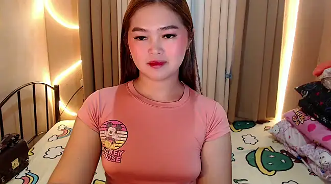 Snapshot of Itsme_claire chatting on 12.30.24 Itsme claire online show from 12.30.24