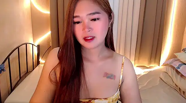 Snapshot of Itsme_claire chatting on 01.10.25 Itsme claire online show from 01.10.25