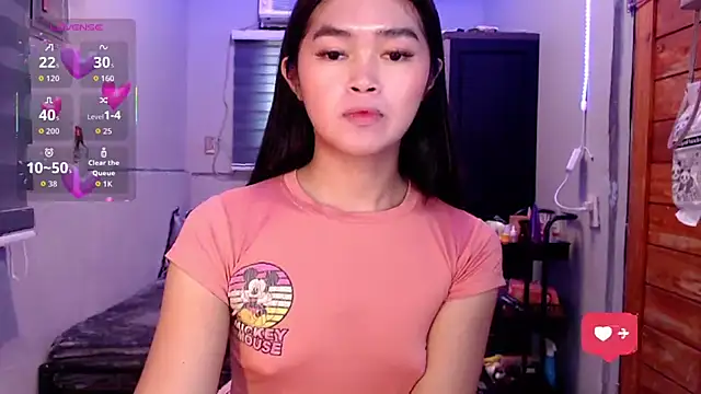 Snapshot of Itsme_claire chatting on 10.08.25 Itsme claire online show from 10.08.25