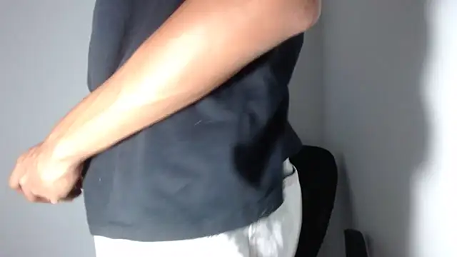 Snapshot of tonny_sexxxx chatting on 02.26.25 tonny sexxxx online show from 02.26.25