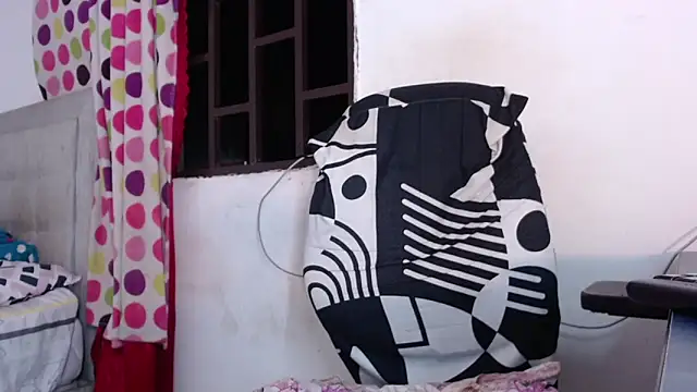 Snapshot of DirtixFantasy chatting on 10.07.25 DirtixFantasy online show from 10.07.25