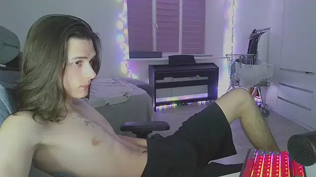 CandyChell online show from 03.12.25